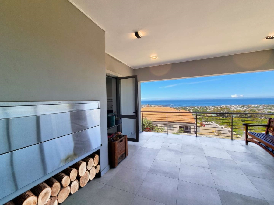 4 Bedroom Property for Sale in Onrus Western Cape